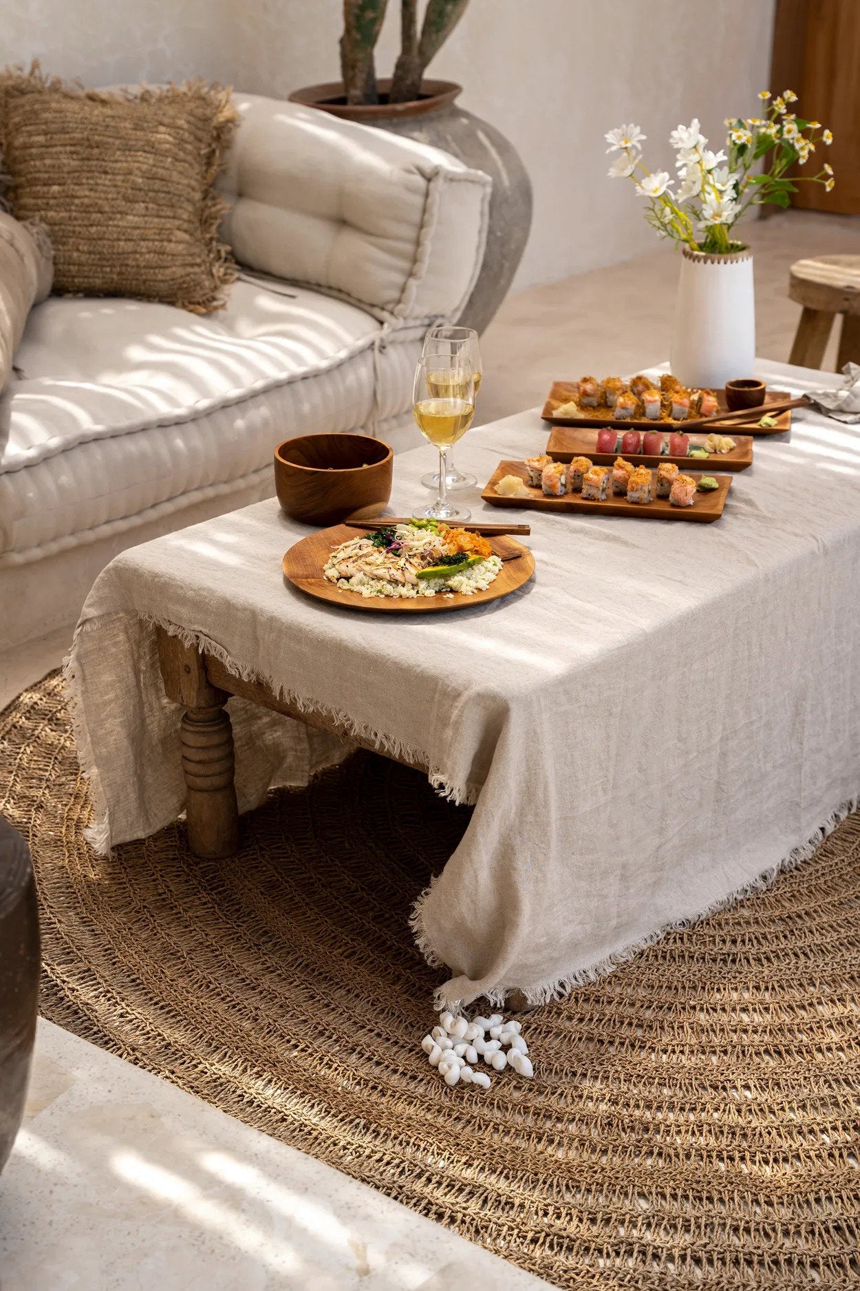 The Tablecloth Hanger - White - Set of 4