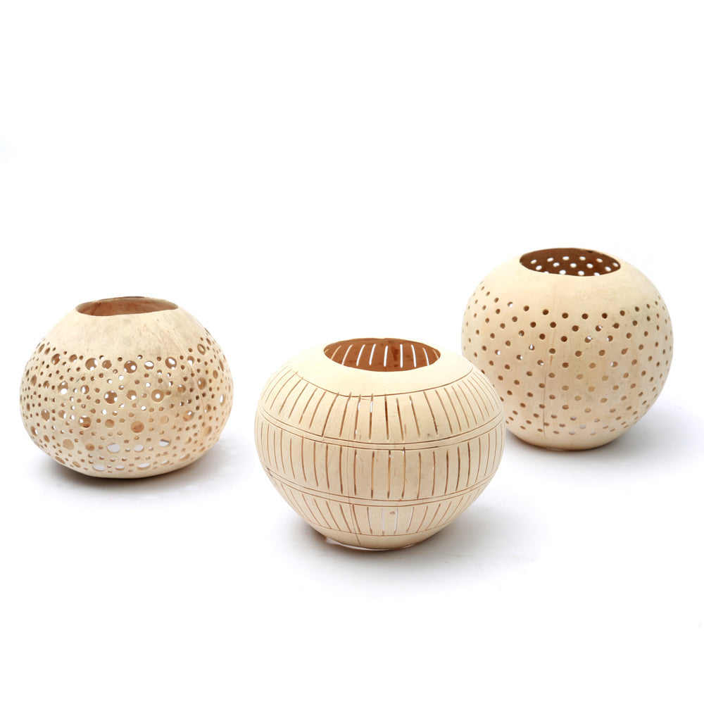 The Coconut Spot Candle Holder - Natural