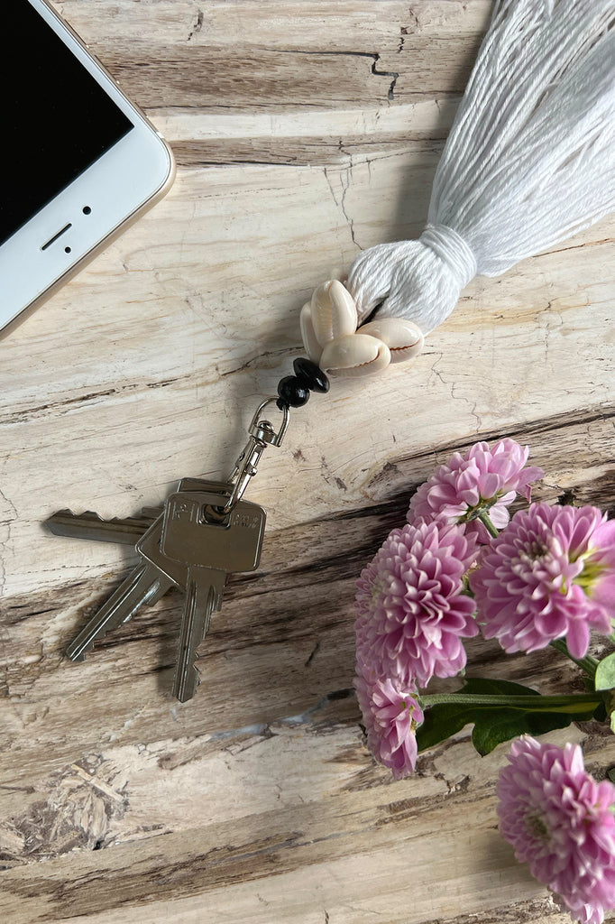 The Cowrie Tassel Keychain - White
