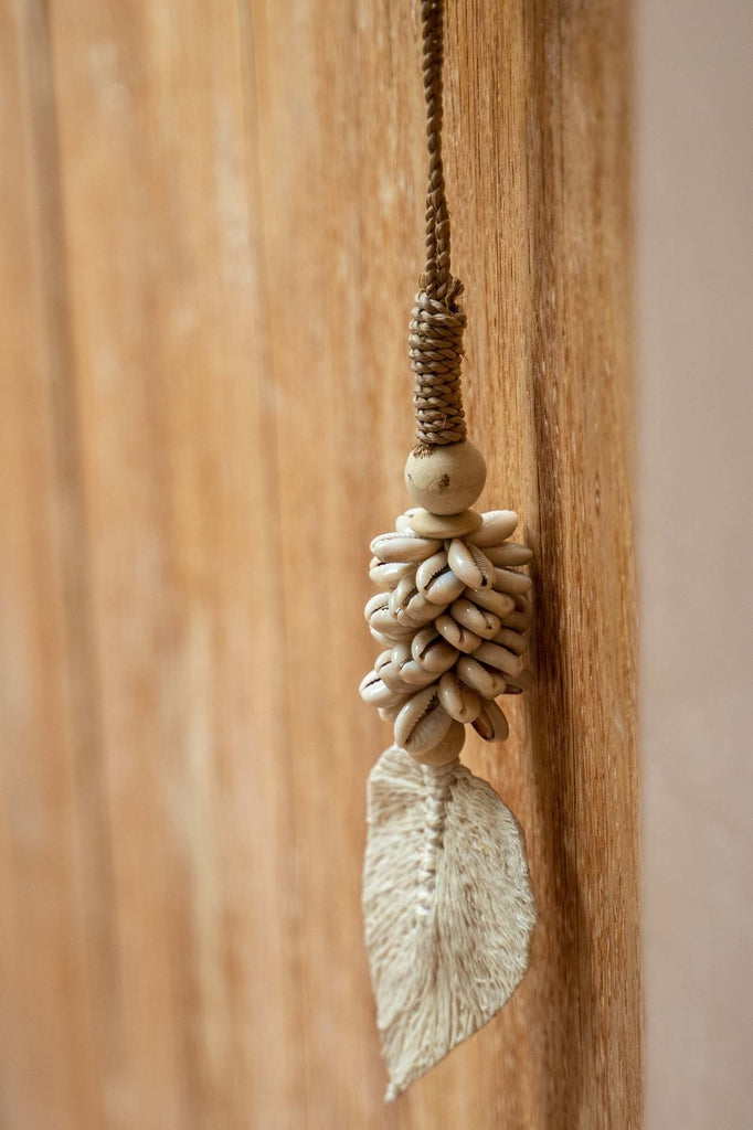 The Leaf & Shell Hanging Decoration - Natural