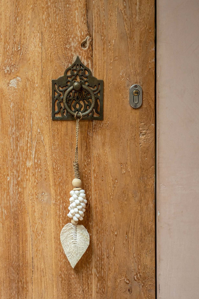 The Leaf & Shell Hanging Decoration - White