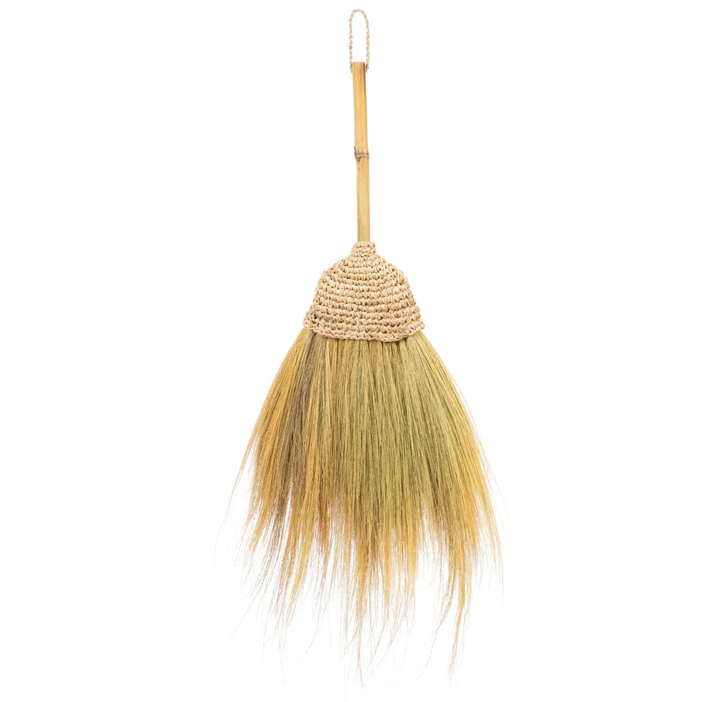 The Raffia Broom - Natural