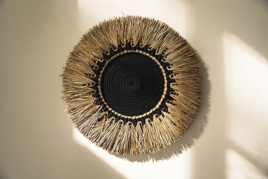 The Raffia Macramé Wall Deco - Natural Black