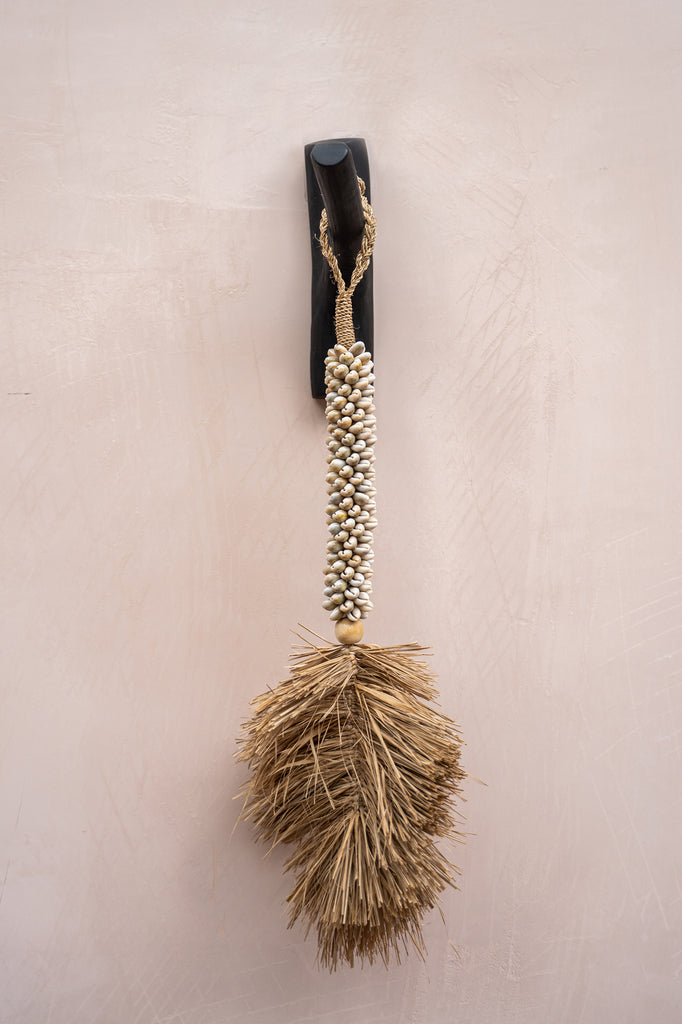 Raffia & Shells Hanging Decoration - Natural Cream